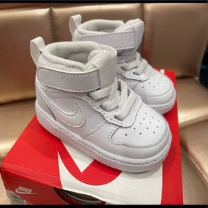 Nike court borough Mid 2 infant size 3 never worn